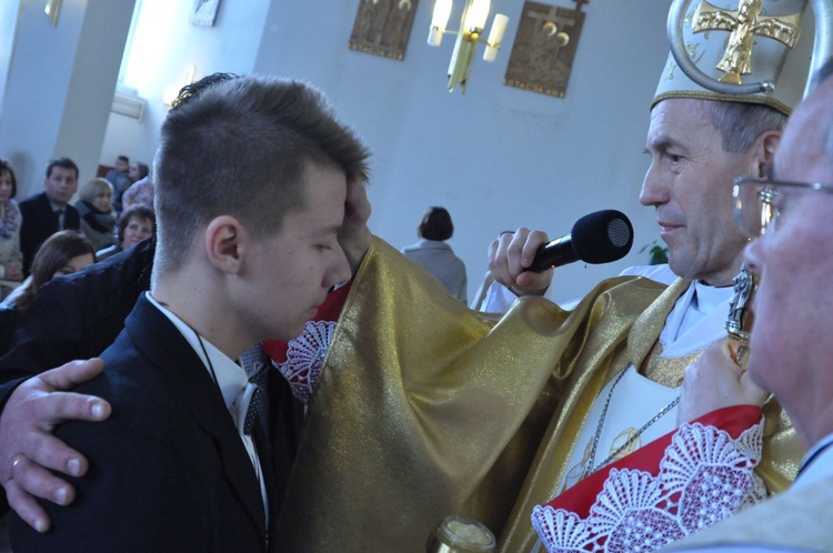 Bierzmowanie w Królowej Górnej