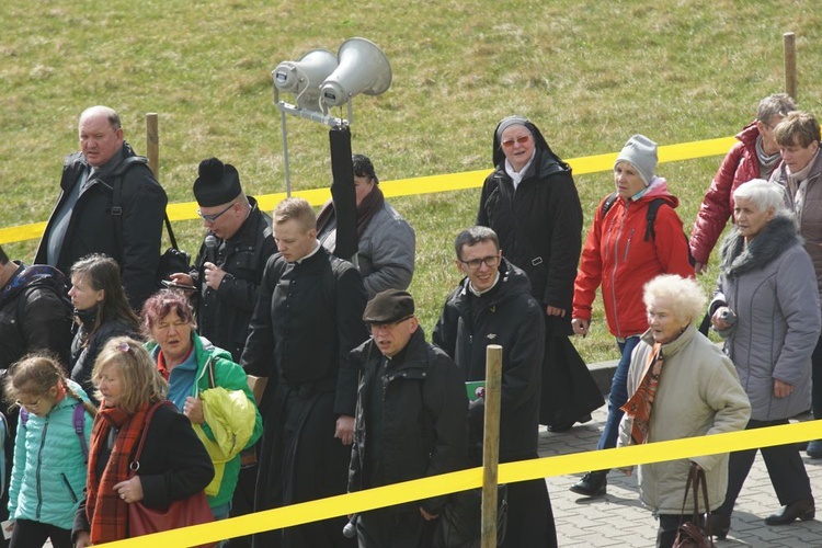 Pielgrzymka diecezji świdnickiej do Krakowa-Łagiewnik