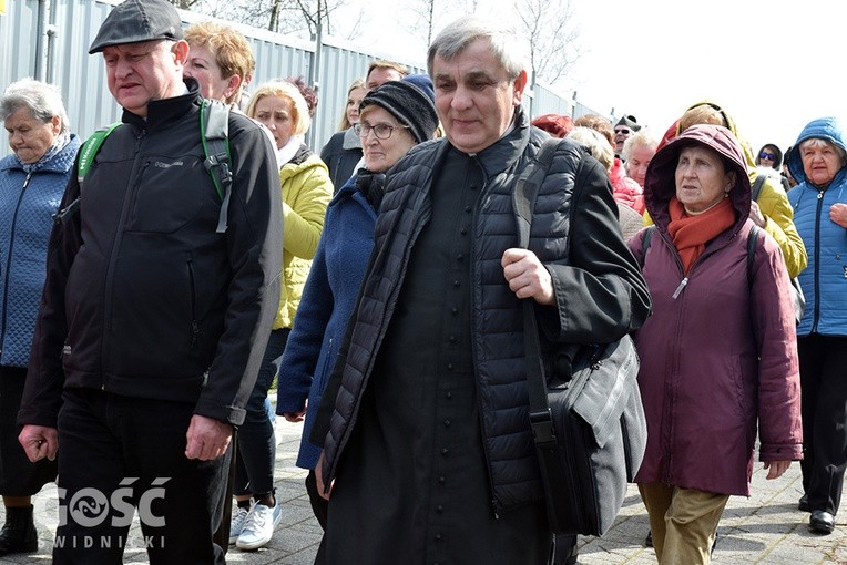 Pielgrzymka diecezji świdnickiej do Krakowa-Łagiewnik