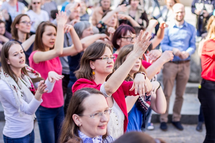 Olsztyn tańczy dla Jezusa!