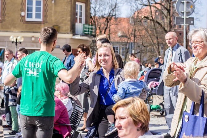 Olsztyn tańczy dla Jezusa!