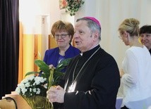  Bp. Henrykowi Tomasikowi za obecność dziękowała Lucyna Wiśniewska