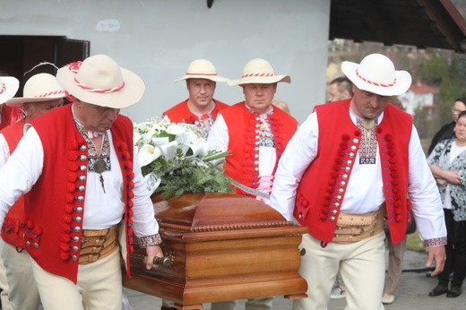 Pogrzeb śp. ks. prał. Jerzego Patalonga w Istebnej