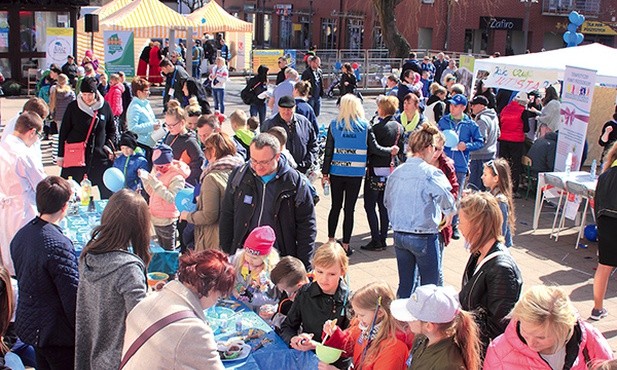 Kwiecień to miesiąc wiedzy o autyzmie. W Pruszczu Gdańskim po raz 3. zorganizowano Dzień Świadomości Autyzmu.