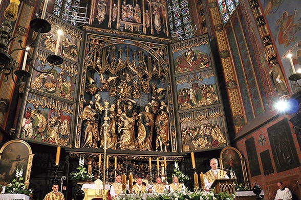 Krakowski kościół jest przede wszystkim świątynią Boga, dopiero na drugim miejscu dziełem sztuki.