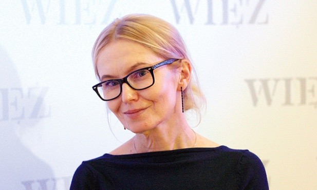 Katarzyna Jabłońska redaktor kwartalnika „Więź” (w latach 1997–2017 sekretarz redakcji), krytyk filmowy, współautorka m.in. książek napisanych z ks. Janem Kaczkowskim „Szału nie ma, jest rak” oraz „Żyć aż do końca. Instrukcja obsługi choroby”. Członkini Laboratorium „Więzi”. Mieszka w Warszawie.