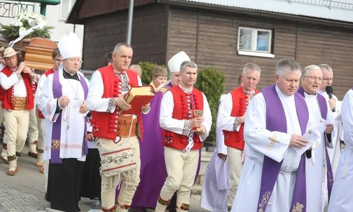 Ks. Patalong: szafarz Bożych tajemnic i ojciec parafii