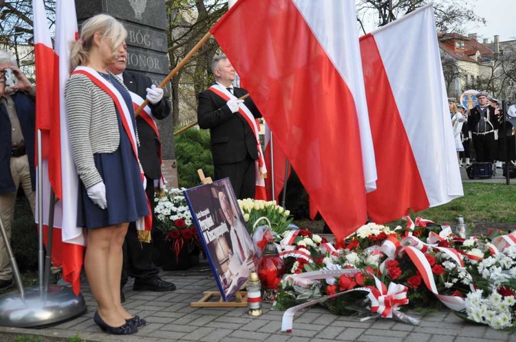 Obchody 8. rocznicy tragedii pod Smoleńskiem w Opolu