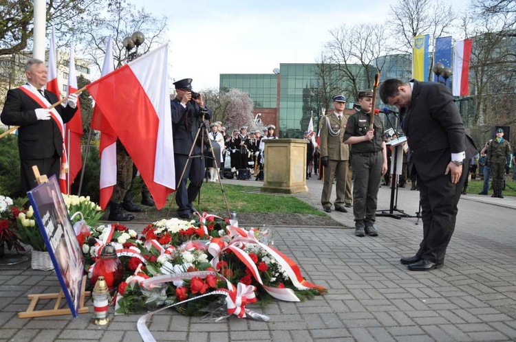 Obchody 8. rocznicy tragedii pod Smoleńskiem w Opolu