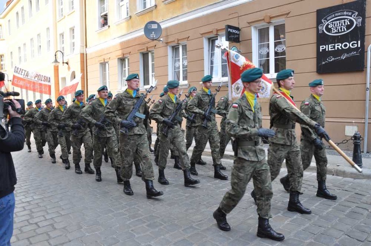 Obchody 8. rocznicy tragedii pod Smoleńskiem w Opolu