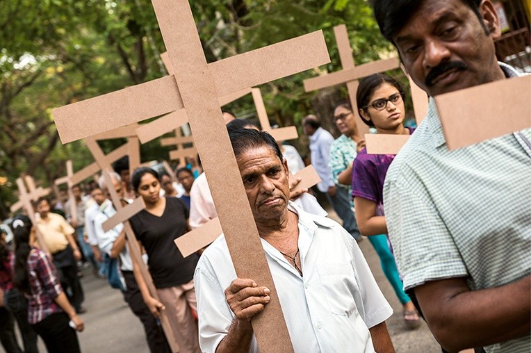 Droga Krzyżowa ulicami Worli, dzielnicy Bombaju.
