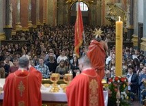 Maturzyści z diecezji radomskiej ze swoim ordynariuszem pielgrzymowali na Jasną Górę