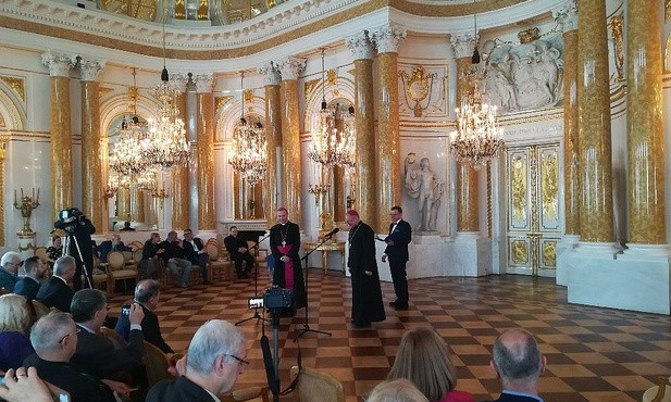 Abp Stanisław Budzik wyróżniony Feniksem 2018!