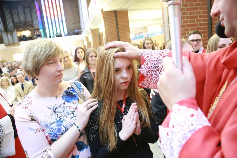 Galeria 1 - Bierzmowanie w par. MBNP w Mielcu