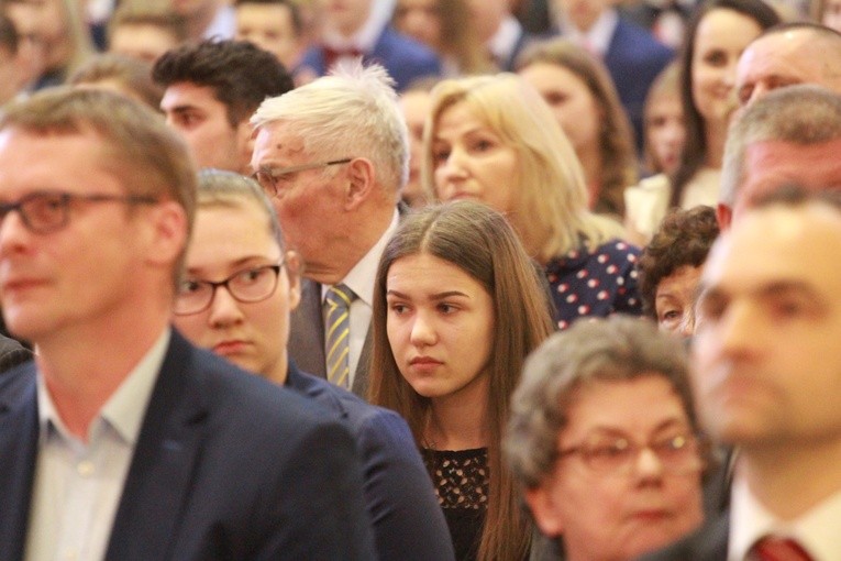 Galeria 1 - Bierzmowanie w par. MBNP w Mielcu