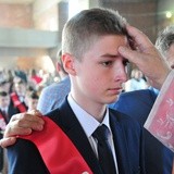 Kard. Dziwisz udzielił bierzmowania młodzieży z parafii św. Jana pawła II w Lublinie