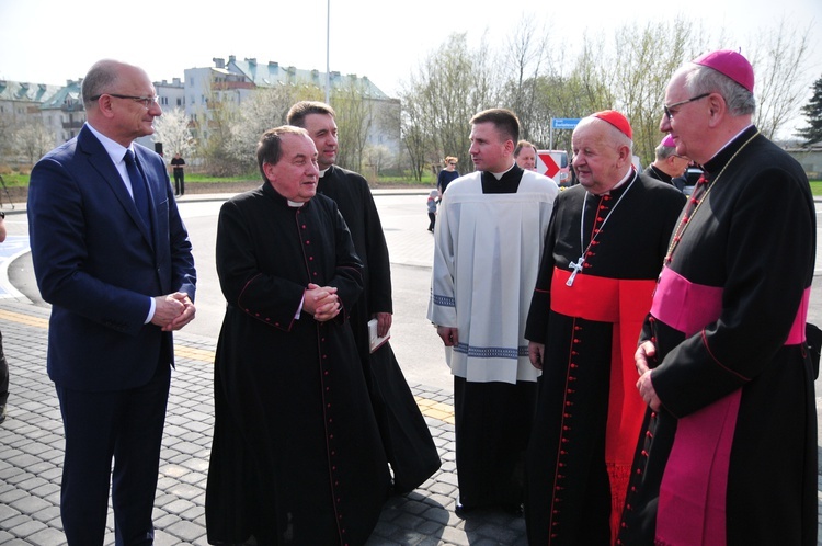 Błogosławieństwo ulicy Emilii i Karola Wojtyłów