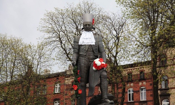 Reden z żabotem - Plac Hutników ożywiony