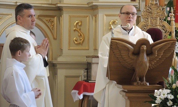 Duszpasterze Apostolatu Margaretka: z lewej ks. Krzysztof Rębisz (w diecezji bielsko-żywieckiej), z prawej - ks. Bogusław Nagel (duszpasterz krajowy)