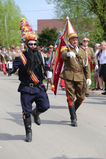 Parada straży grobowych