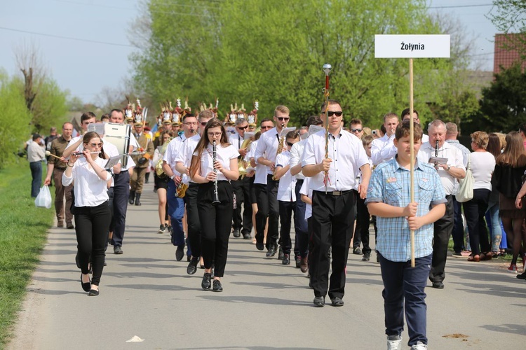 Parada straży grobowych