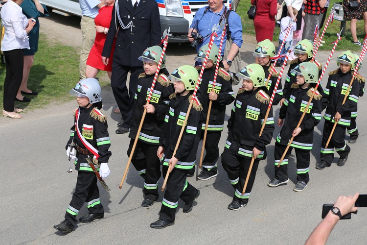 Parada straży grobowych