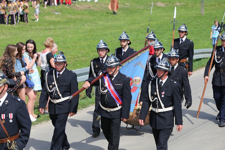 Parada straży grobowych