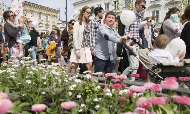 Tysiące świadków świętości życia na ulicach Warszawy