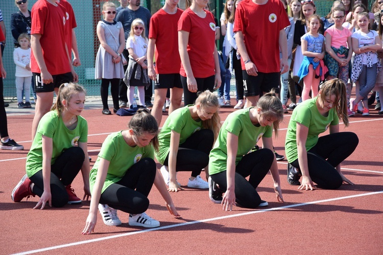 Poświęcenie kompleksu sportowego w Międzyborowie