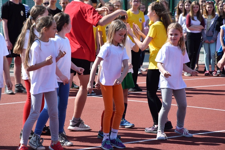 Poświęcenie kompleksu sportowego w Międzyborowie