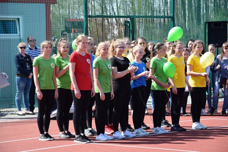 Poświęcenie kompleksu sportowego w Międzyborowie