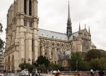 Francja: arcybiskup Paryża odwiedził obozowisko migrantów