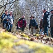 ▲	Trasa historycznego spaceru wiodła przez siedem grodzisk umiejscowionych nad rzeką. 