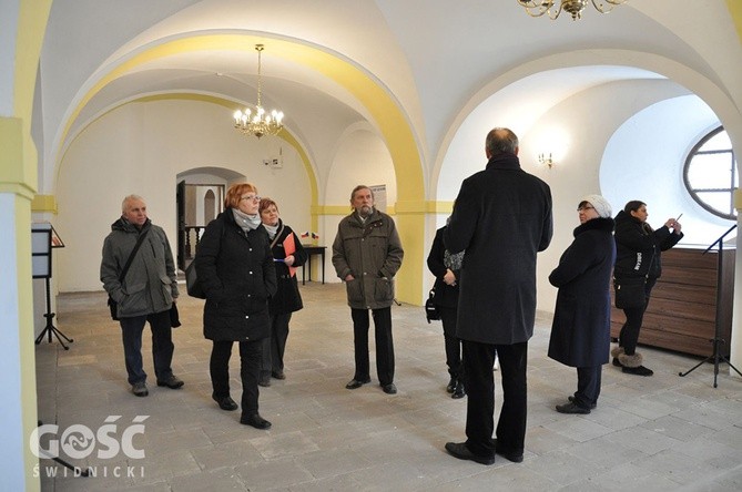 Wystawa z szatami liturgicznymi