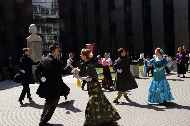 Cracovia Danza - happening przy Paderevianum