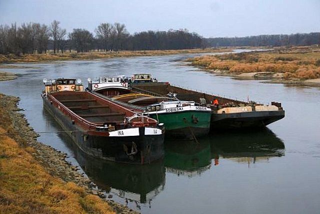 Będą stopnie - popłyną barki