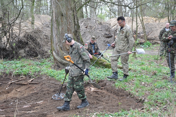 Wciąż szukają żołnierzy "Bartka" 