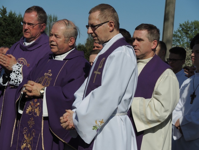 Pogrzeb śp. ks. prałata Józefa Śliża w Wapienicy