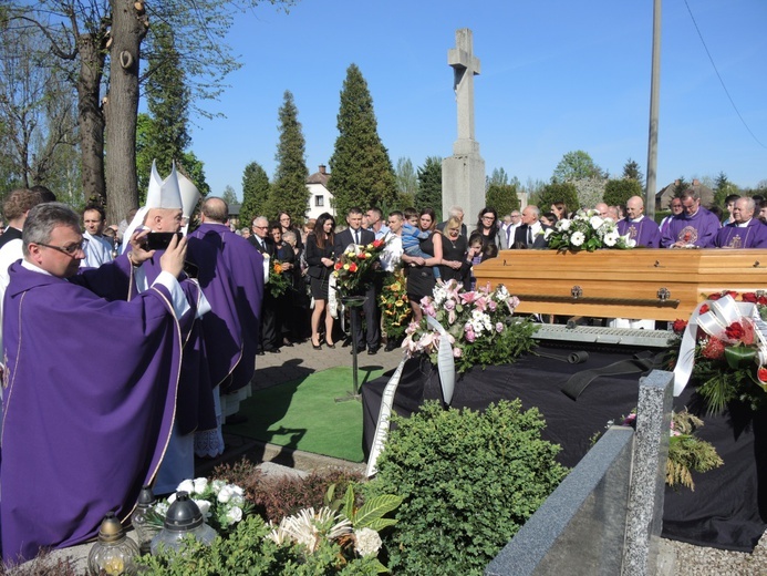 Pogrzeb śp. ks. prałata Józefa Śliża w Wapienicy