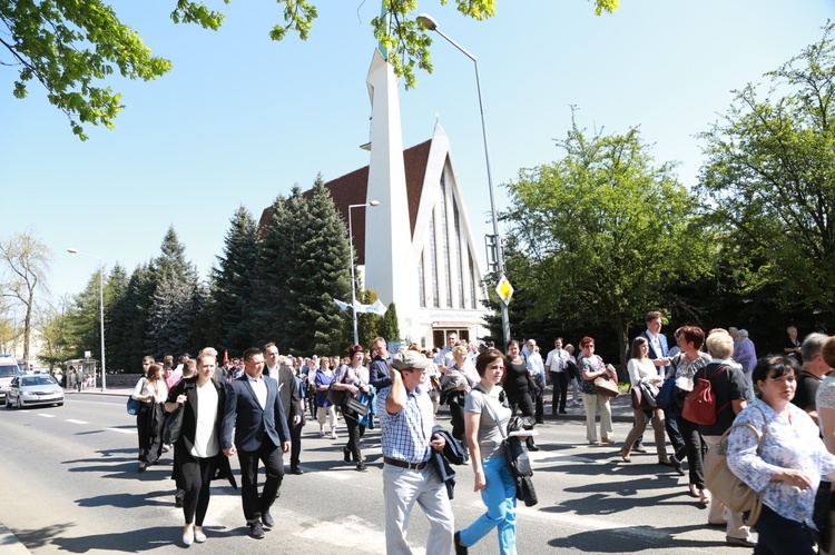 Inauguracja synodu. Nabożeństwo i procesja