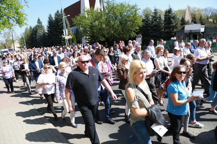 Inauguracja synodu. Nabożeństwo i procesja