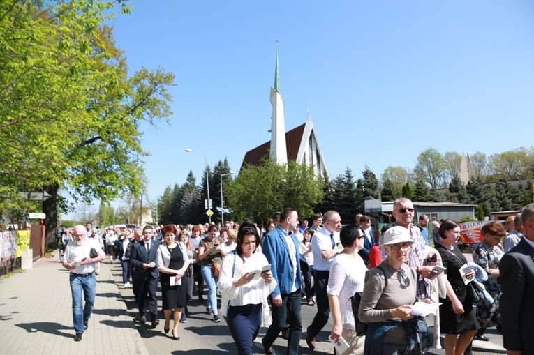 Inauguracja synodu. Nabożeństwo i procesja