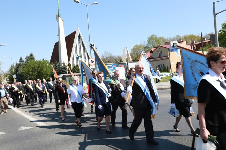 Inauguracja synodu. Nabożeństwo i procesja