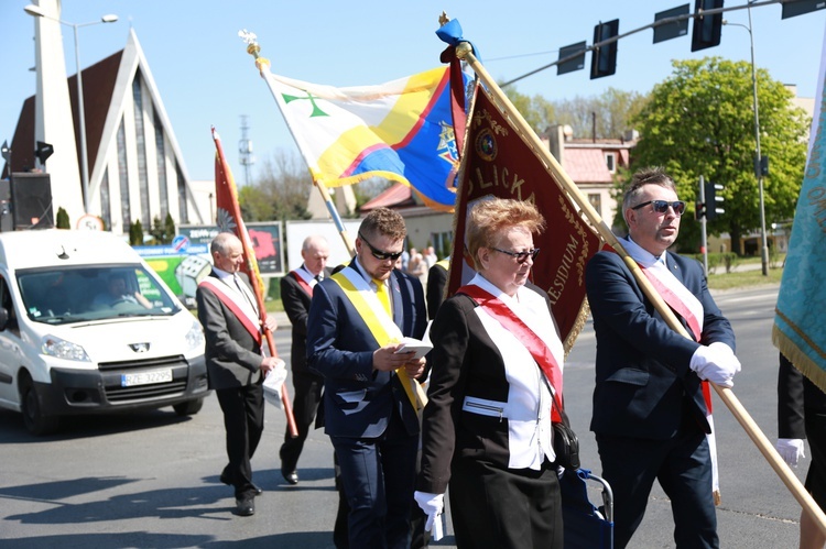 Inauguracja synodu. Nabożeństwo i procesja