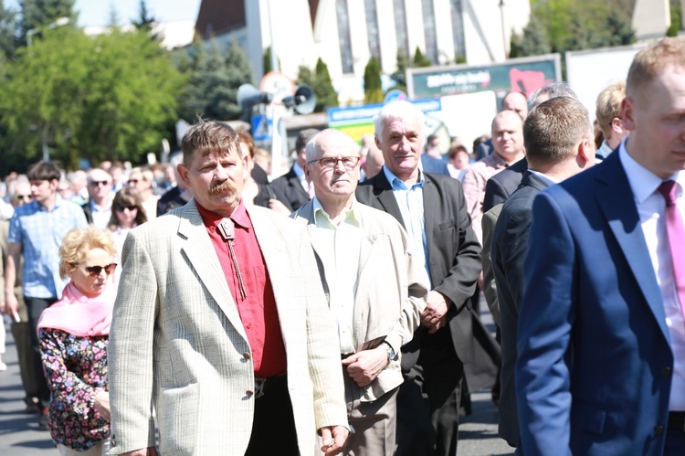 Inauguracja synodu. Nabożeństwo i procesja