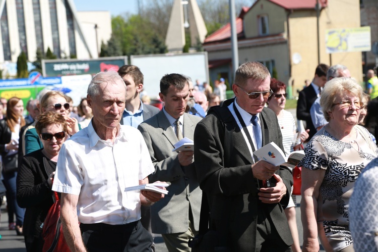 Inauguracja synodu. Nabożeństwo i procesja