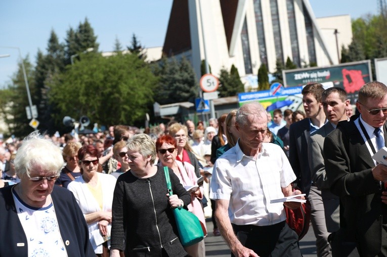 Inauguracja synodu. Nabożeństwo i procesja