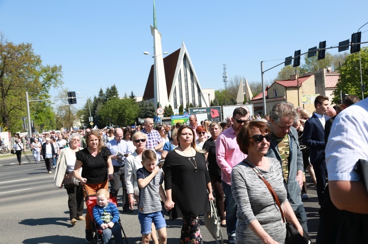 Inauguracja synodu. Nabożeństwo i procesja