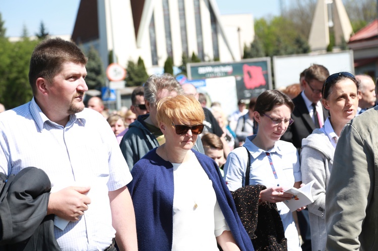 Inauguracja synodu. Nabożeństwo i procesja