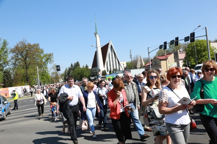 Inauguracja synodu. Nabożeństwo i procesja